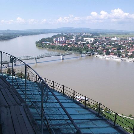 Ria Panzio Bed and Breakfast Esztergom Buitenkant foto