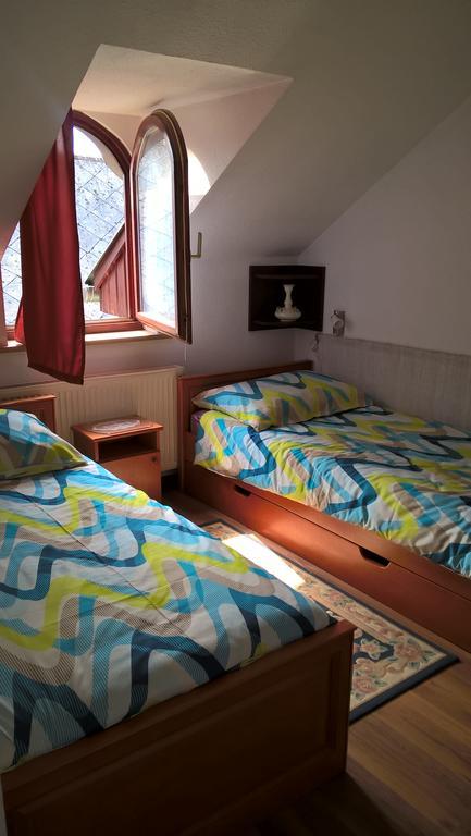 Ria Panzio Bed and Breakfast Esztergom Buitenkant foto