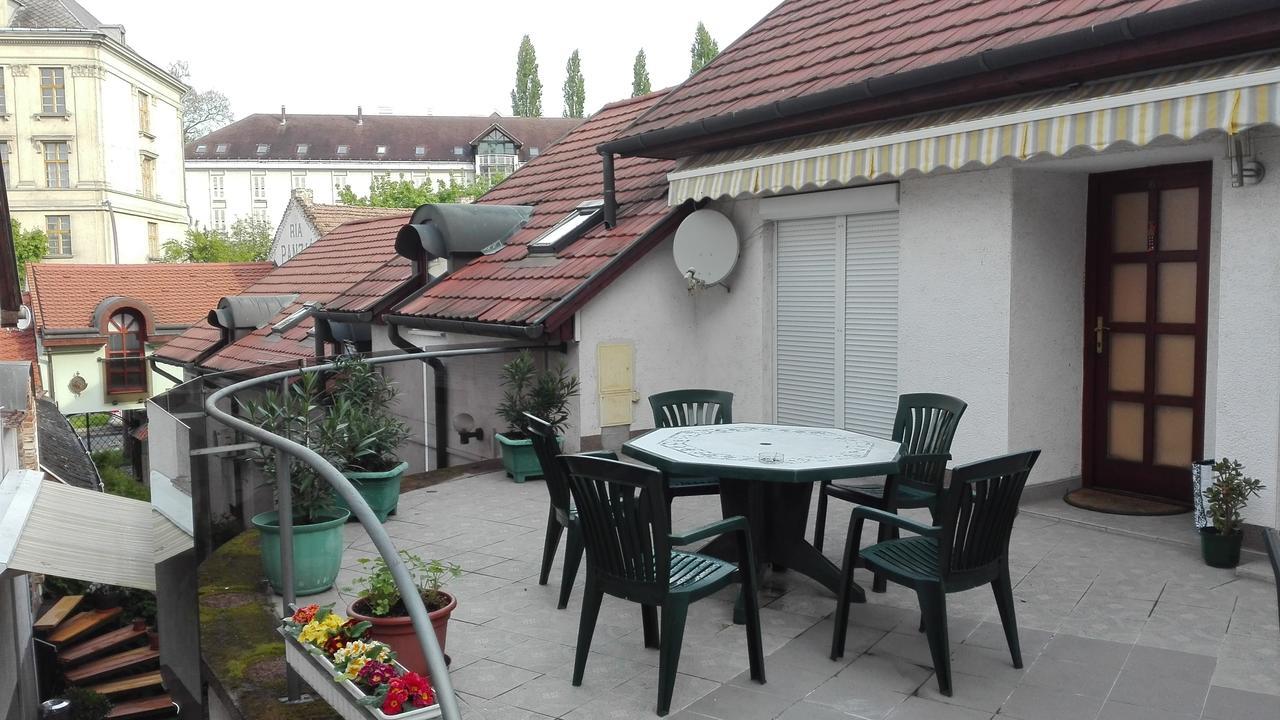 Ria Panzio Bed and Breakfast Esztergom Buitenkant foto