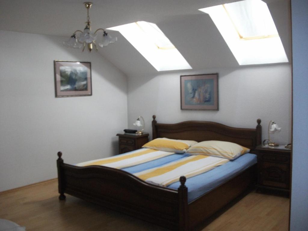 Ria Panzio Bed and Breakfast Esztergom Buitenkant foto